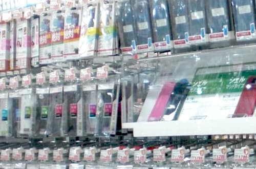 中国から輸入されるスマホアクセサリー